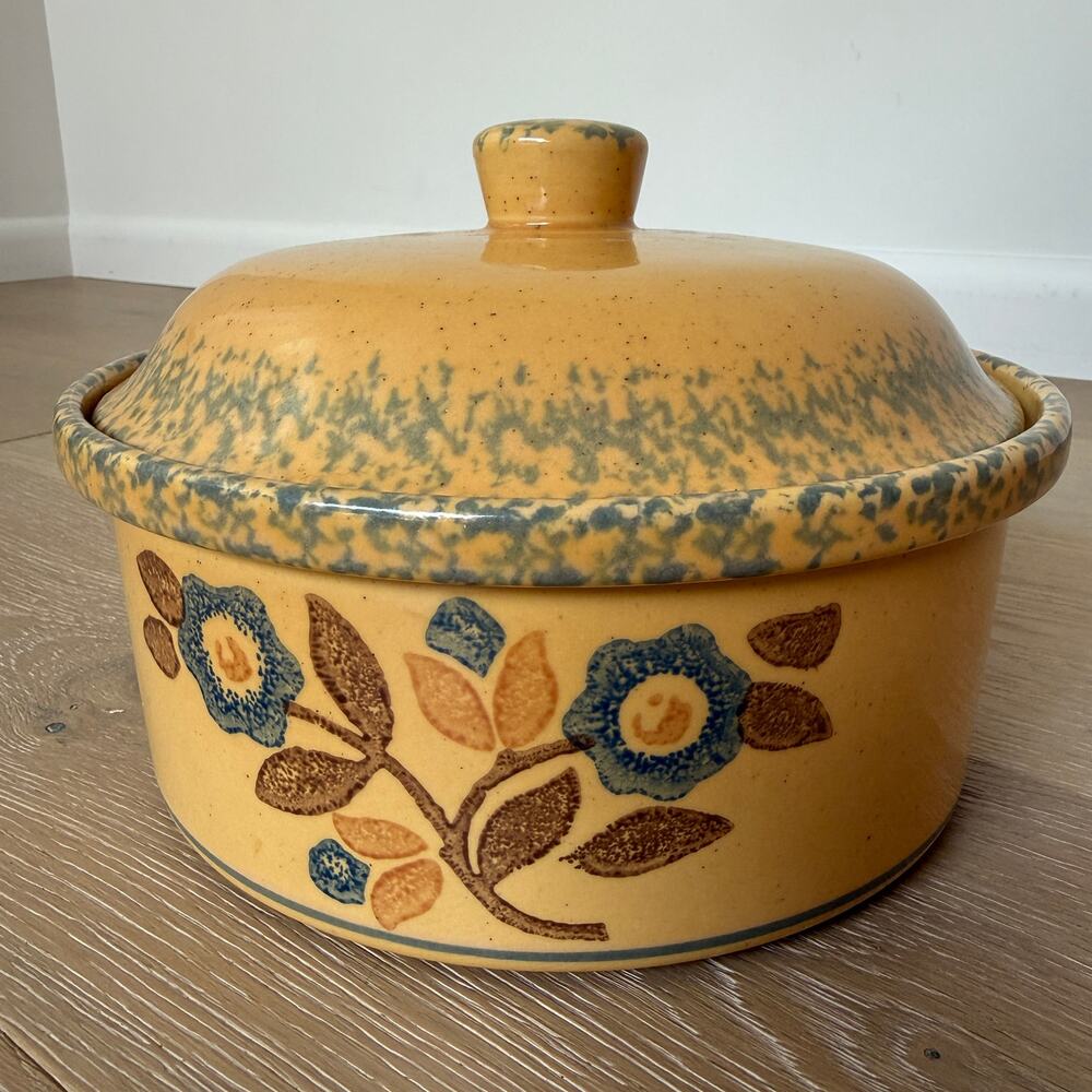 Vintage Pfaltzgraff Folk Art Covered Casserole Cottagecore Stoneware